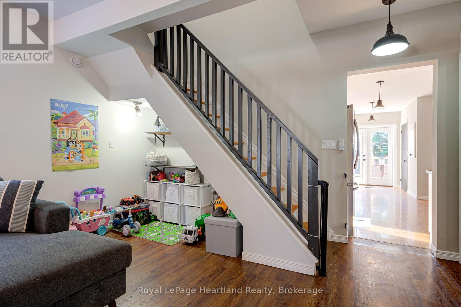 166 Goderich Street W Property Photo 21
