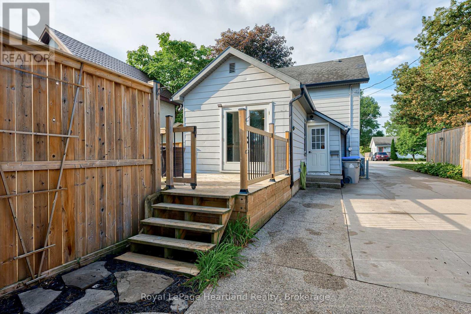 166 Goderich Street W Property Photo 35