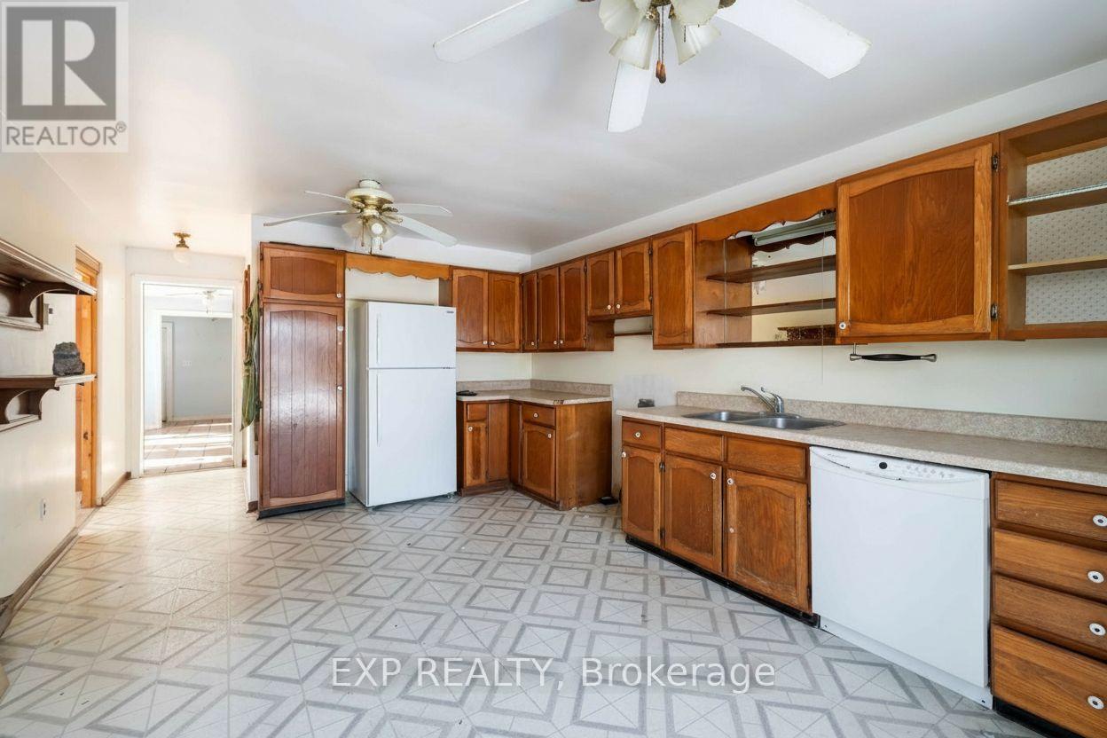 5378 Fly Road Property Photo 9