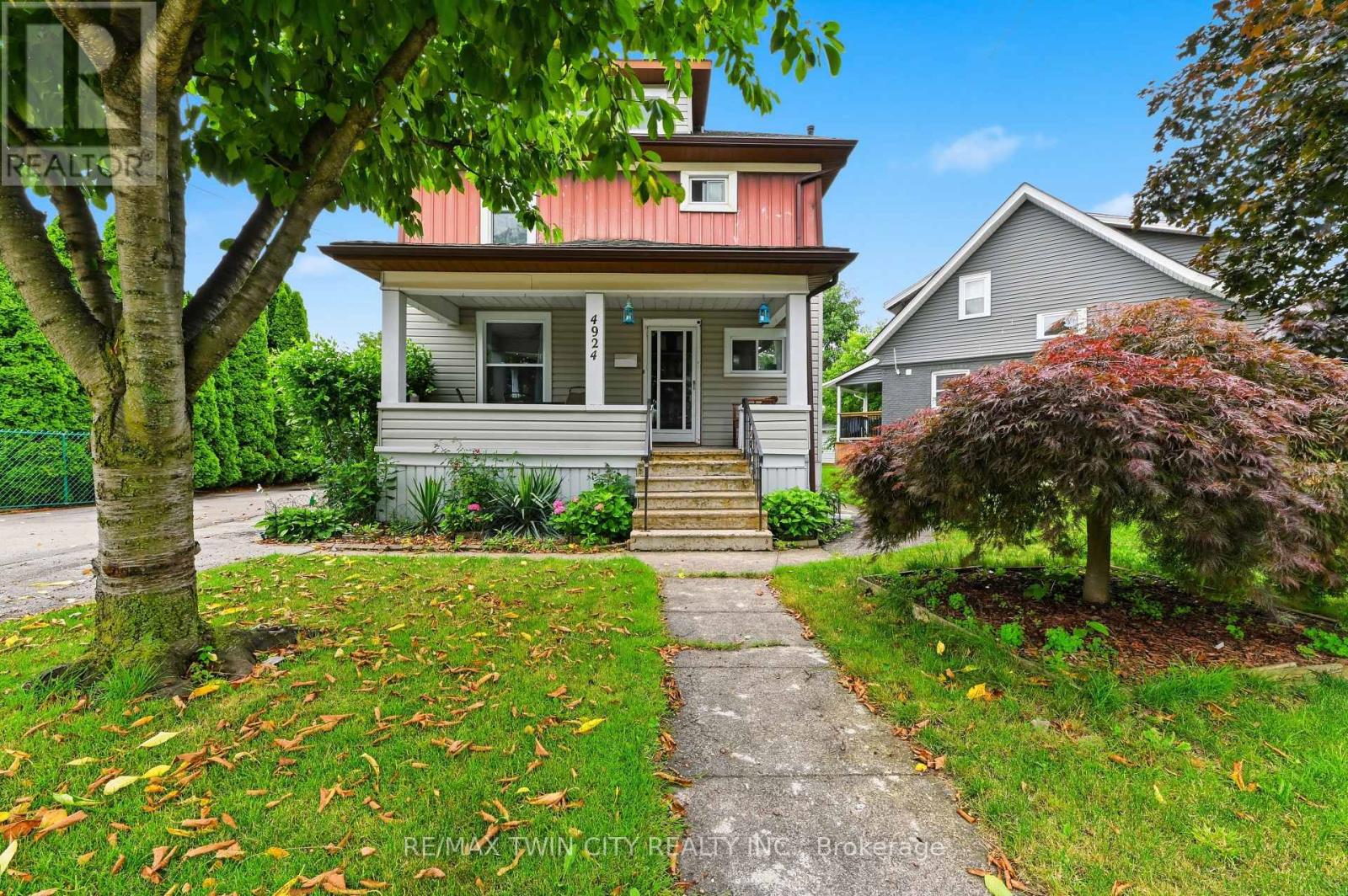 4924 HUNTER STREET Property Photo 1