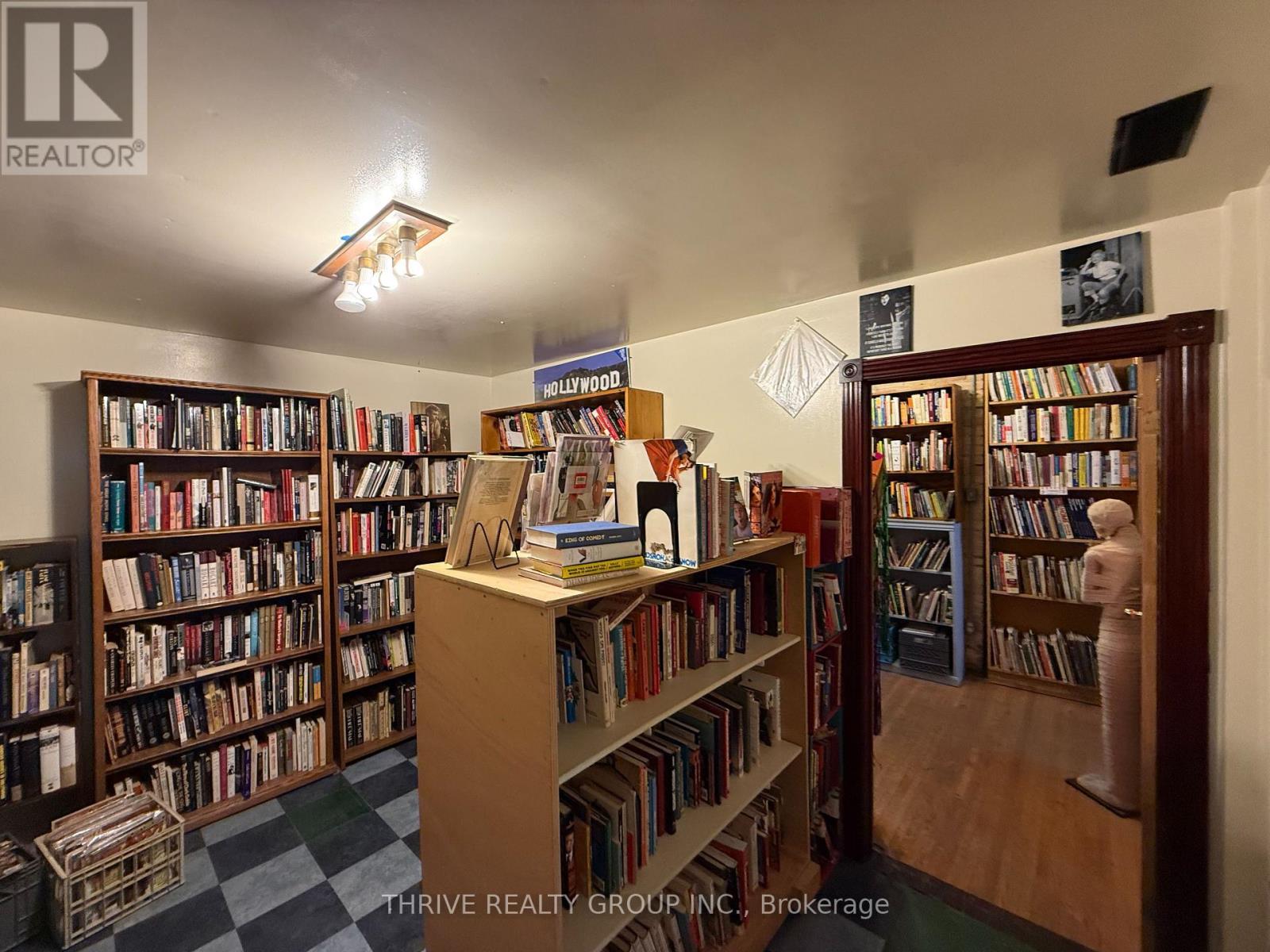 356 Richmond Street Property Photo 6