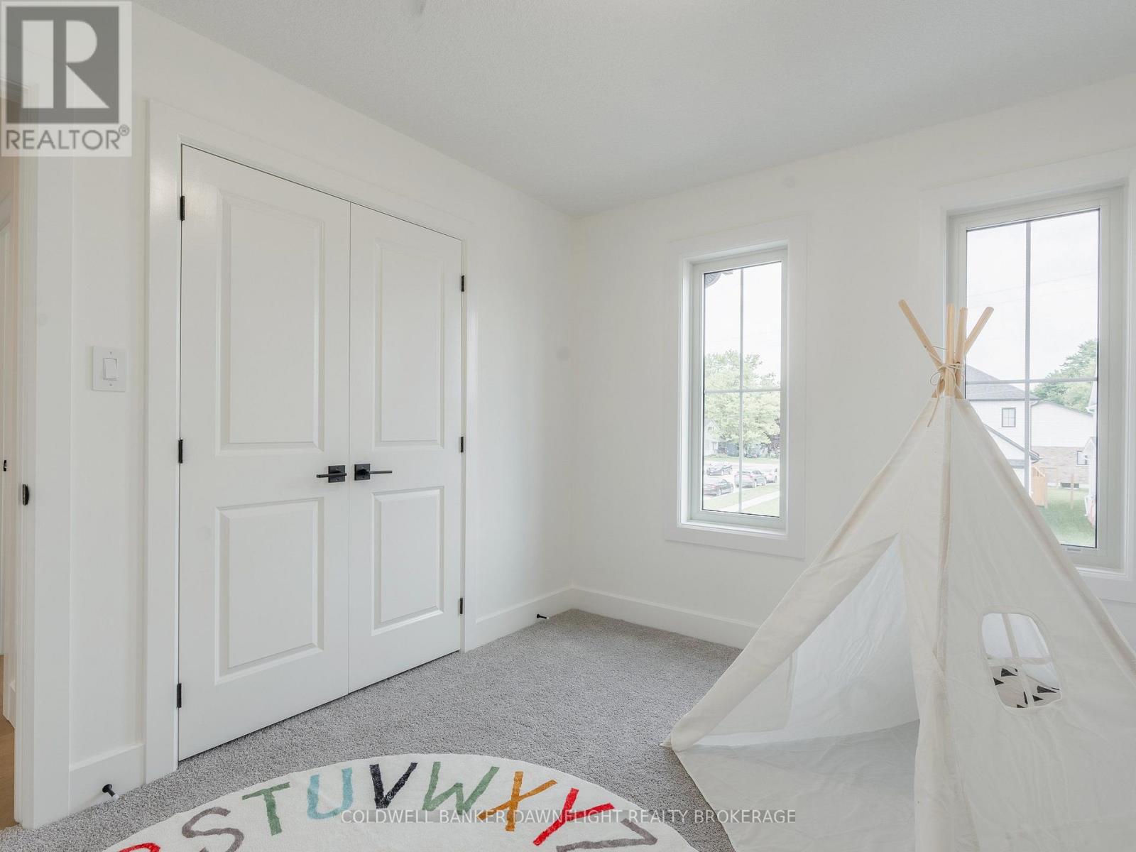 11 - 147 Scotts Drive Property Photo 26