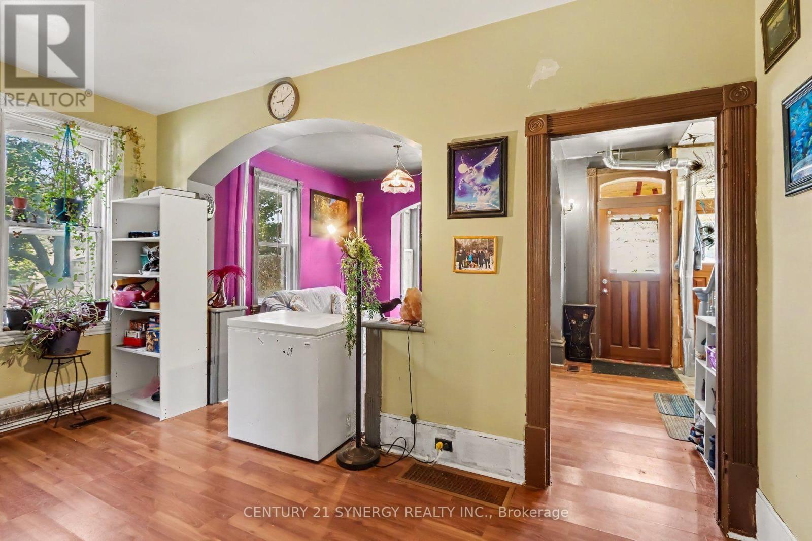 37 Smiths Falls Avenue Property Photo 10