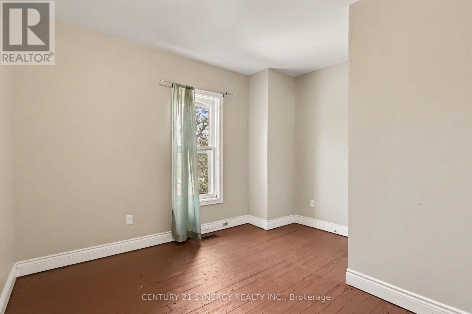 37 Smiths Falls Avenue Property Photo 19