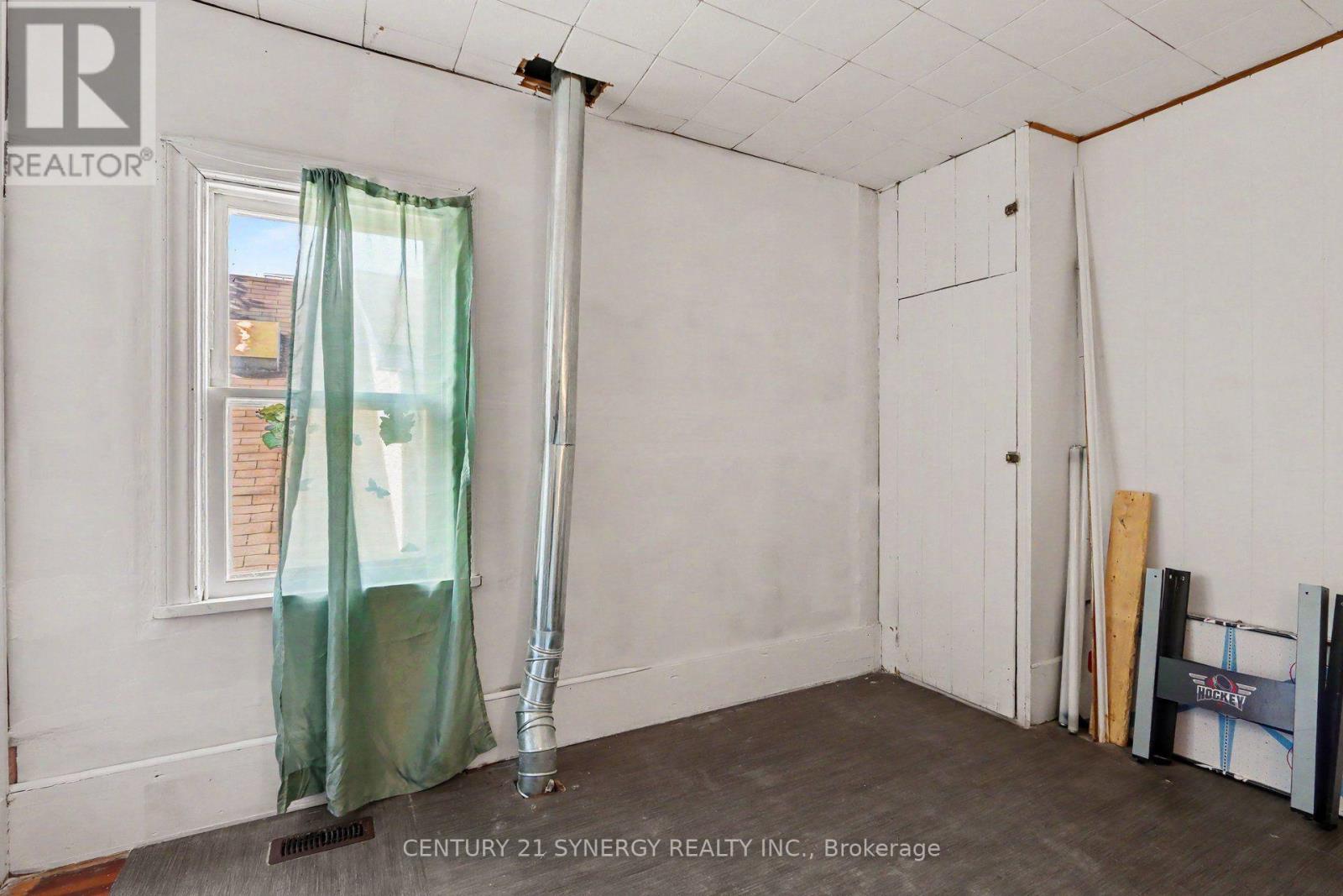 37 Smiths Falls Avenue Property Photo 22
