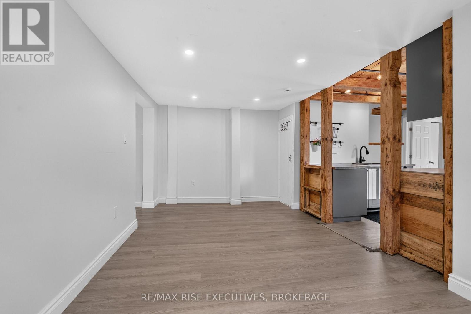 48 Elm Street Property Photo 10