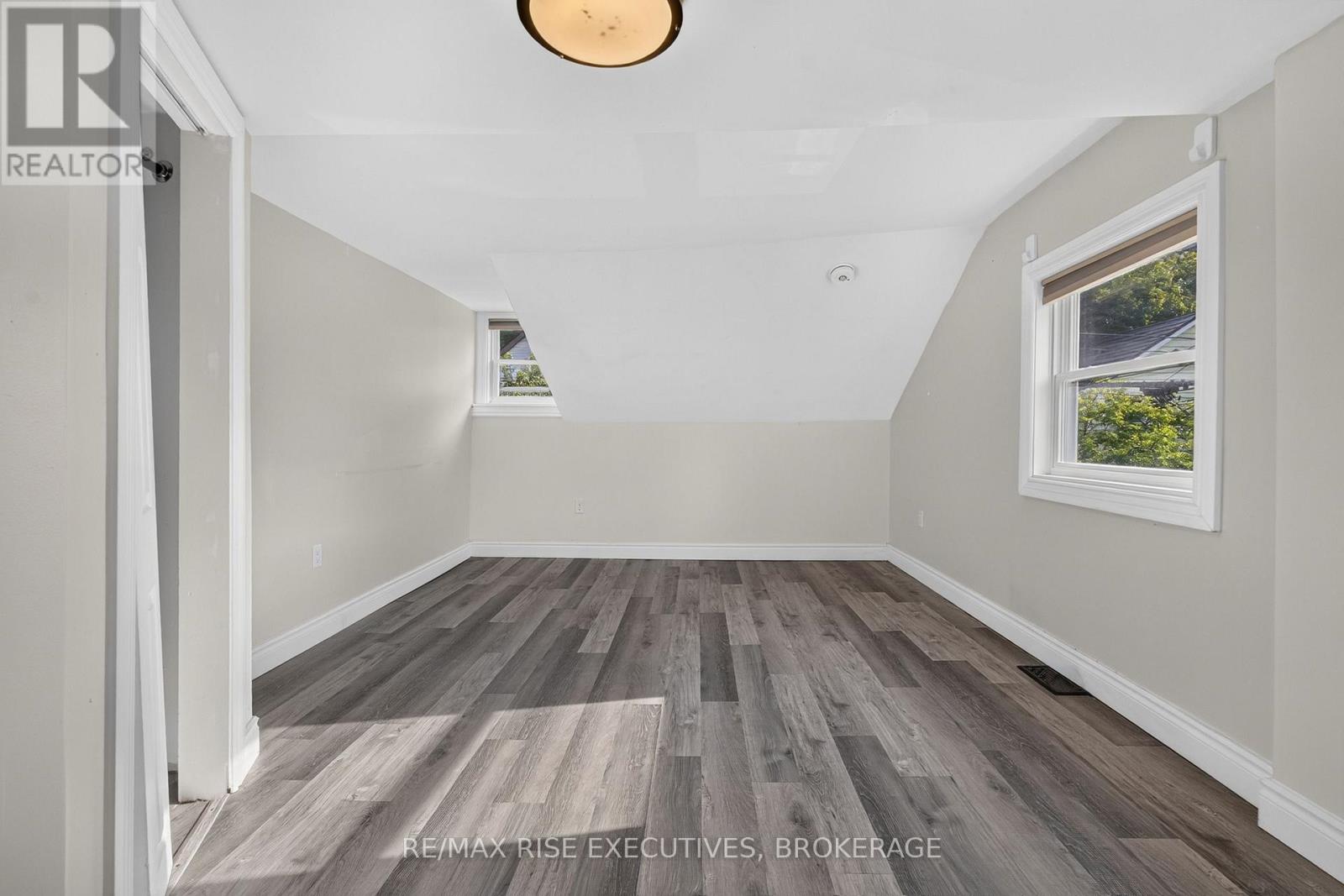48 Elm Street Property Photo 15