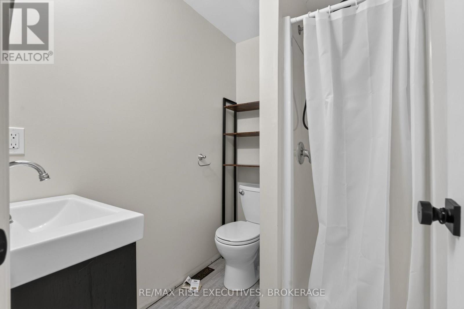 48 Elm Street Property Photo 17