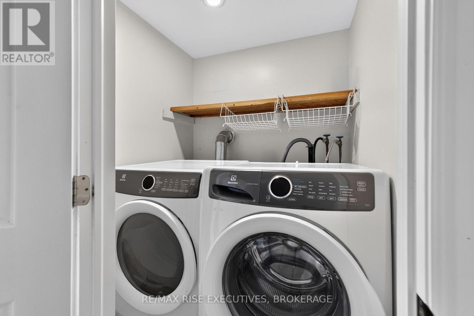48 Elm Street Property Photo 21