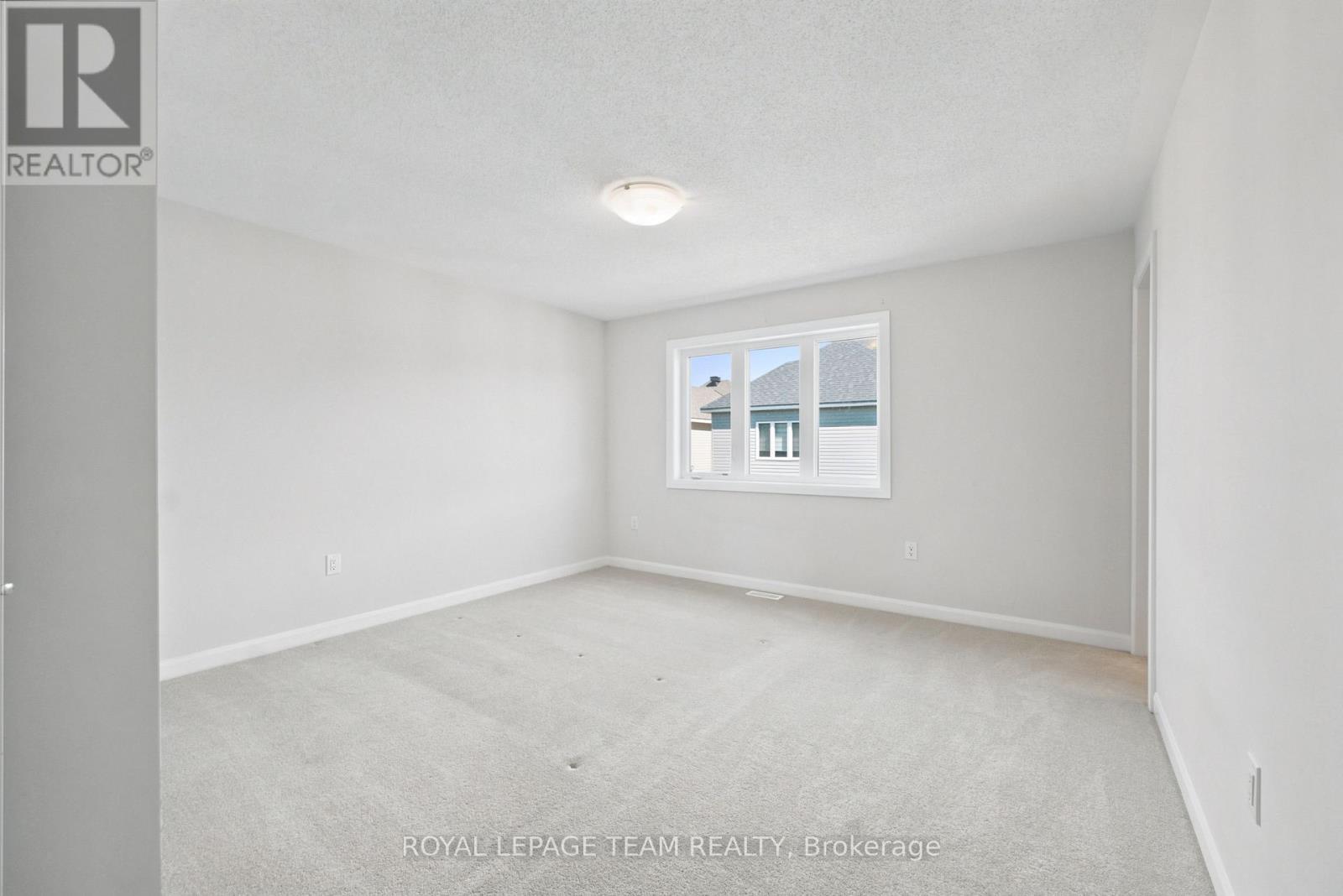 417 Silicon Way Property Photo 12