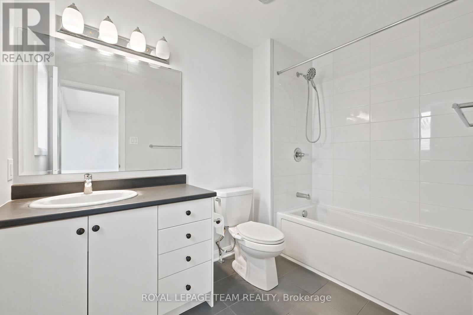 417 Silicon Way Property Photo 14