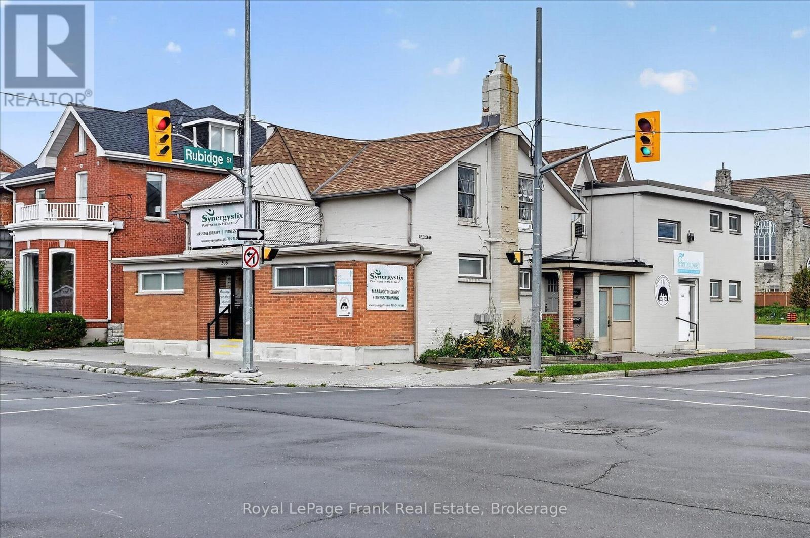 308 CHARLOTTE STREET Property Photo 1