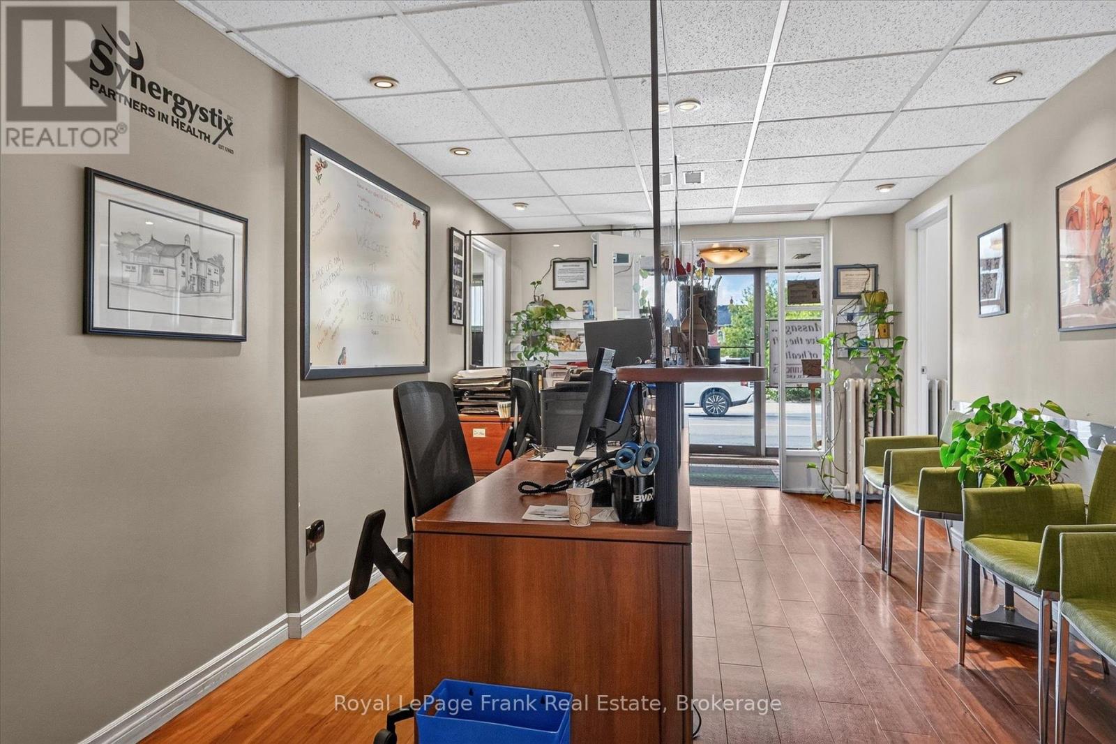 308 Charlotte Street Property Photo 8