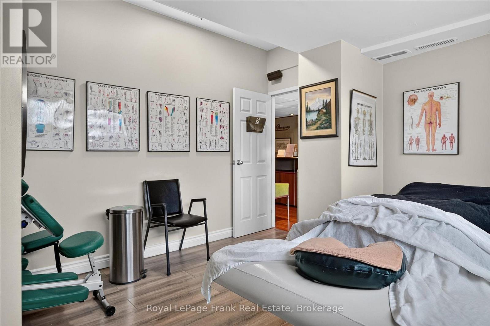 308 Charlotte Street Property Photo 11