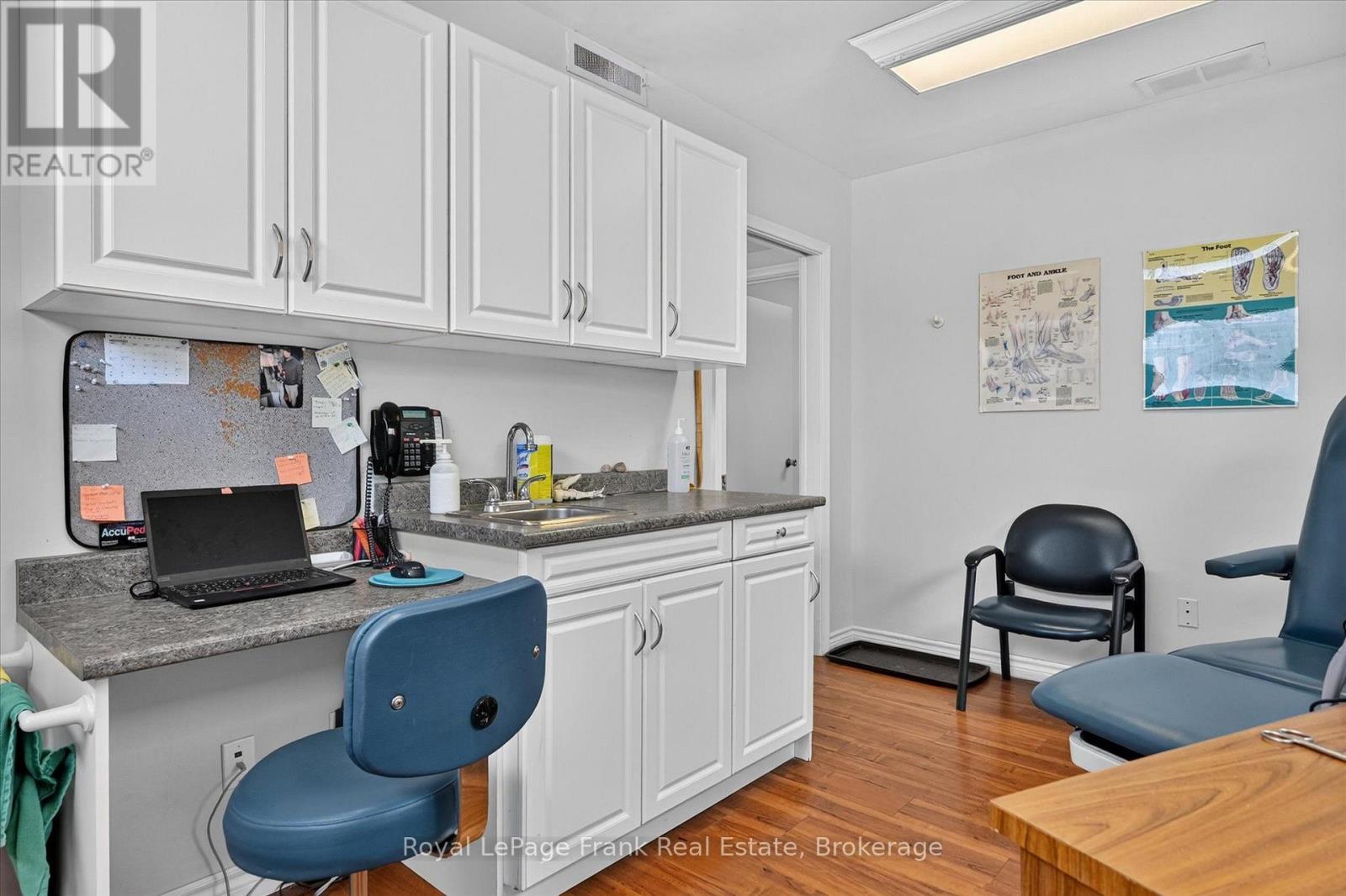 308 Charlotte Street Property Photo 28