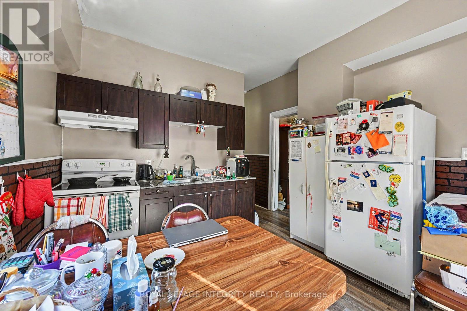 48 Elmsley Street S Property Photo 11