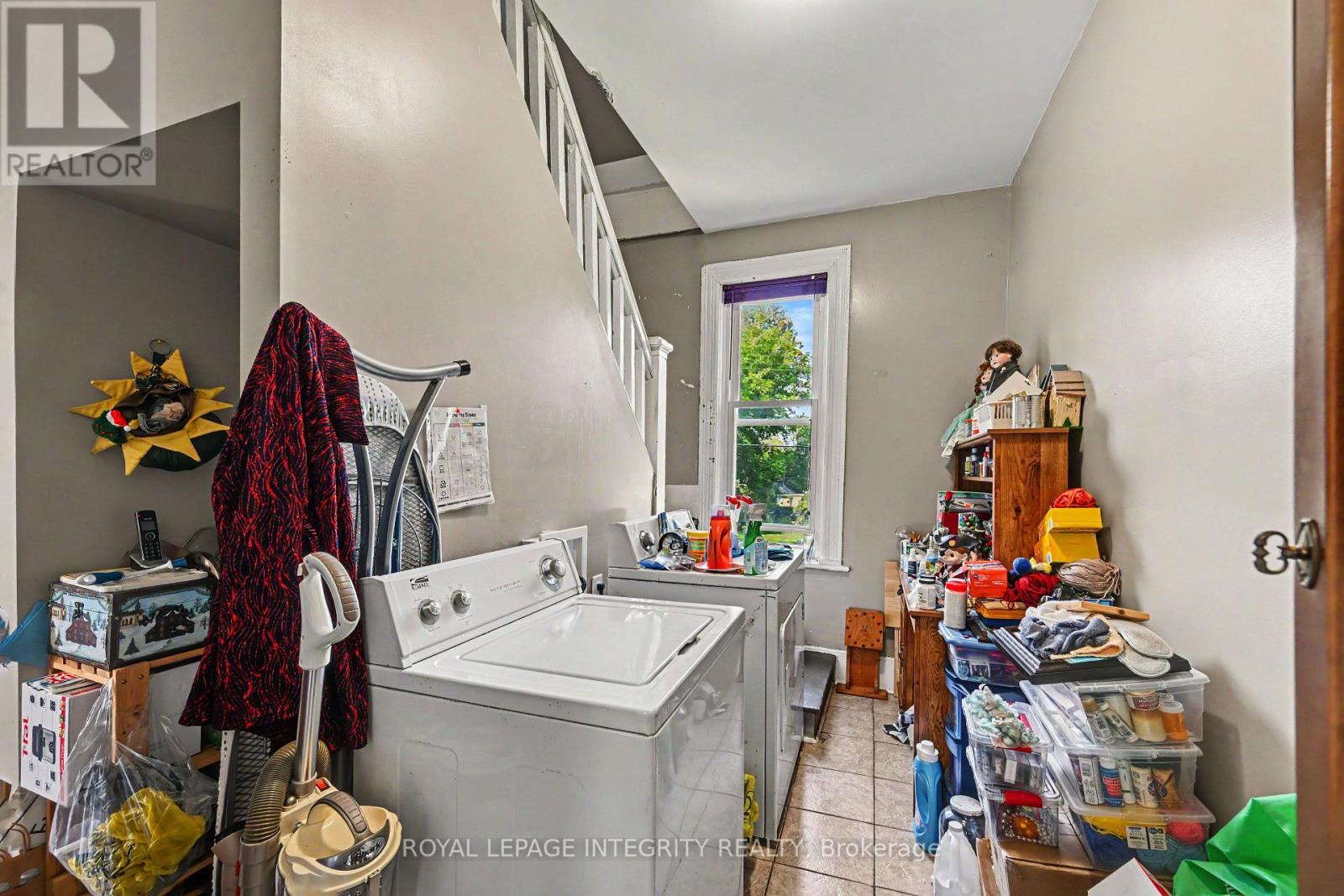 48 Elmsley Street S Property Photo 14