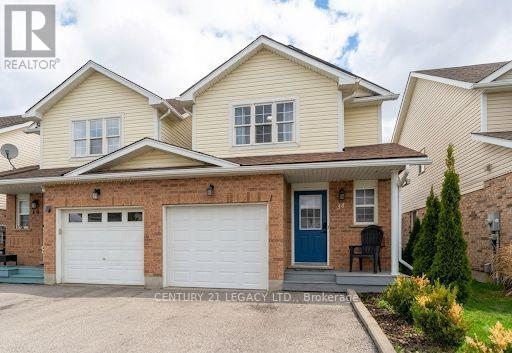 34 MOUNTAIN LAUREL CRESCENT Property Photo 1