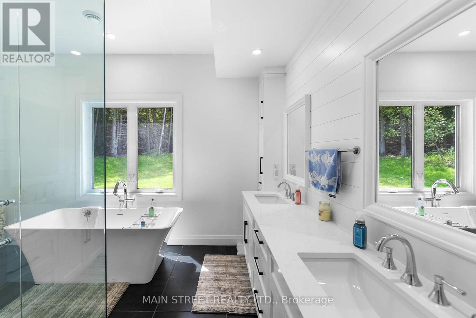 76b Johnston Road Property Photo 15