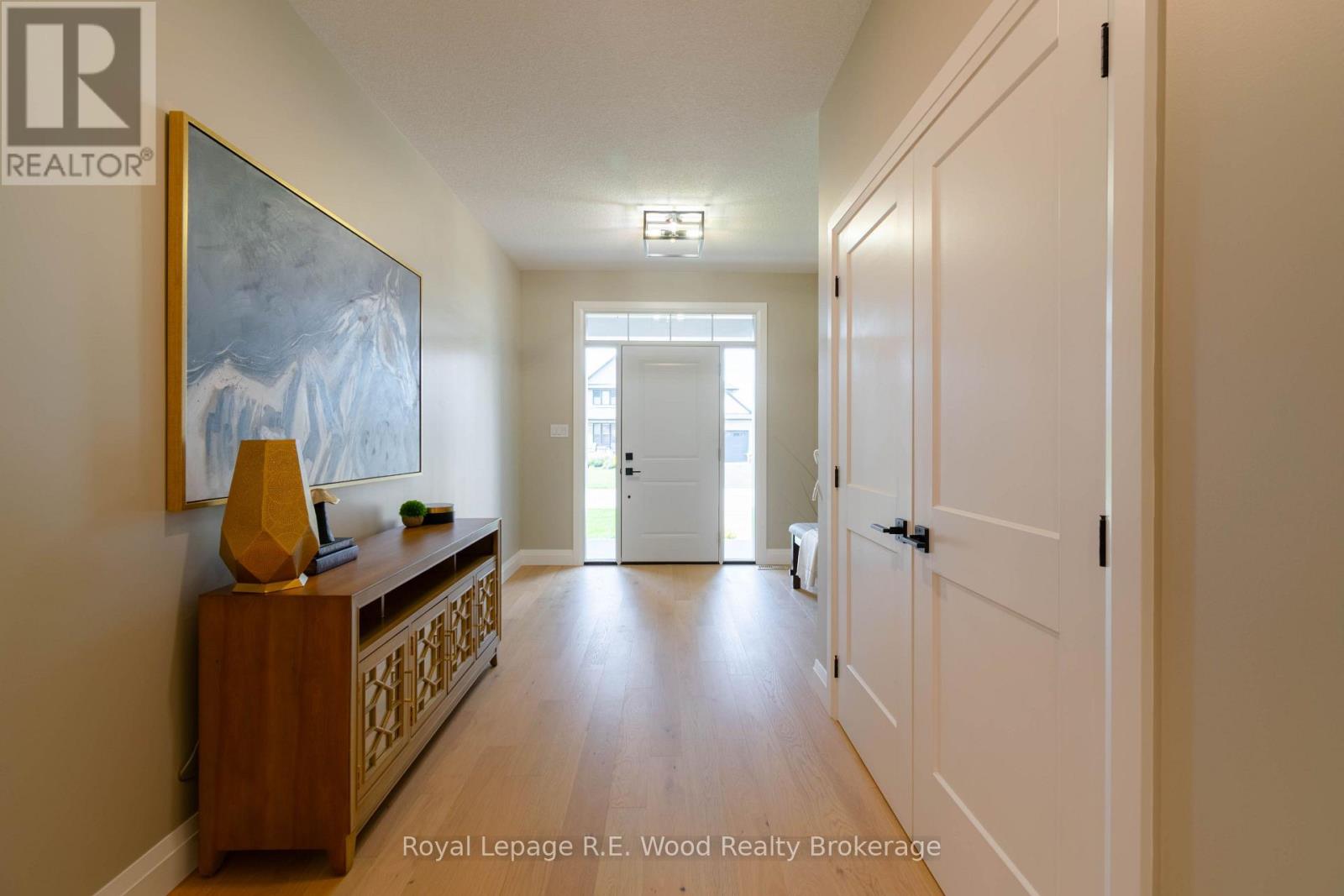 49 Sunview Drive Property Photo 3