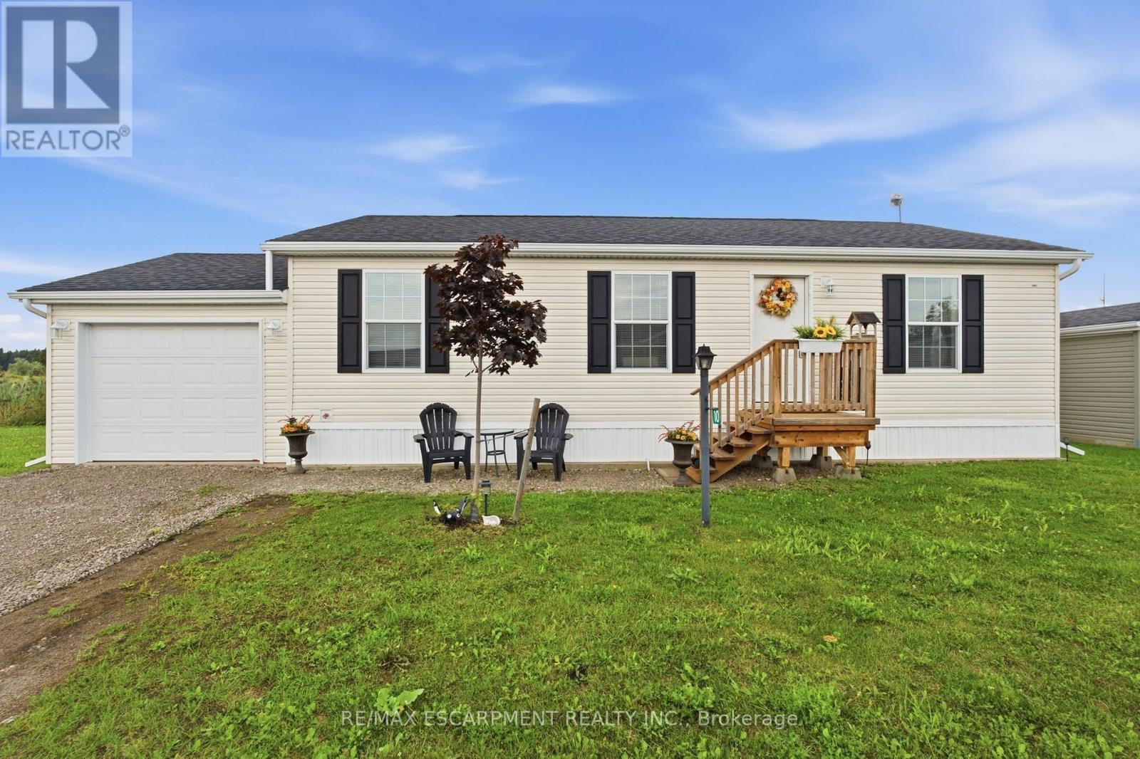 10 Marsh Cove Property Photo 2