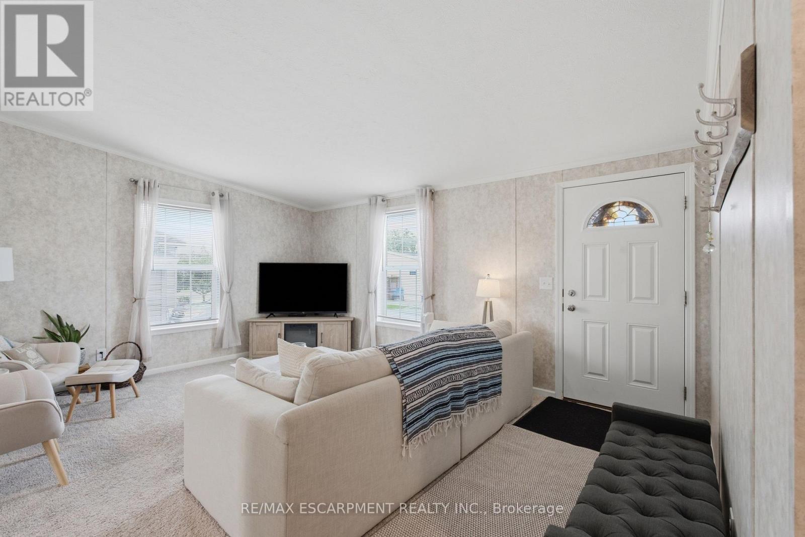 10 Marsh Cove Property Photo 3