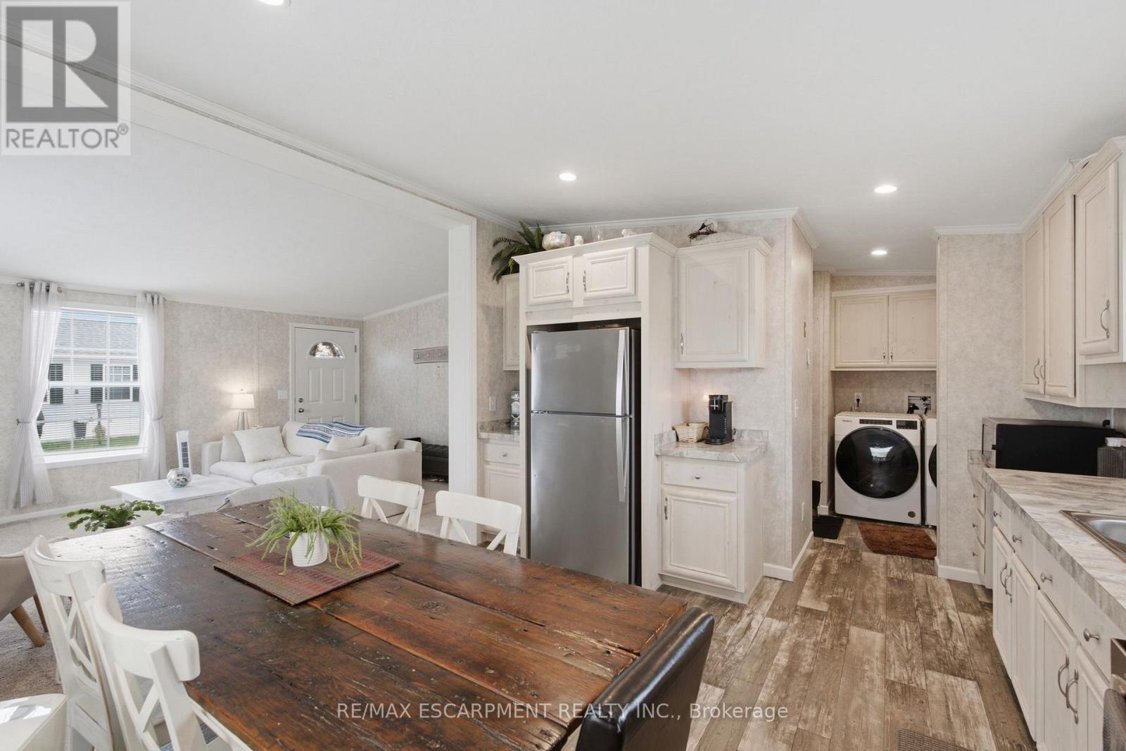 10 Marsh Cove Property Photo 11