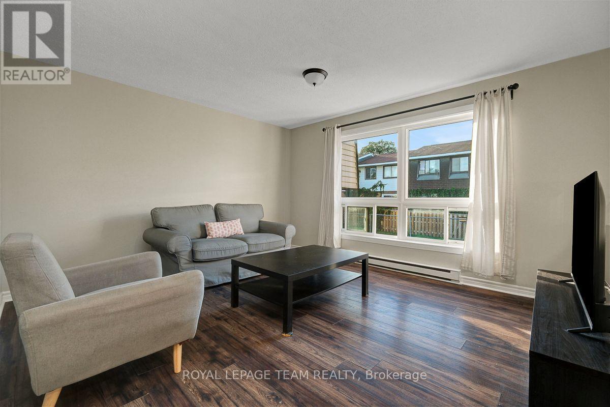 100 - 13 Woodvale Green Drive Property Photo 7