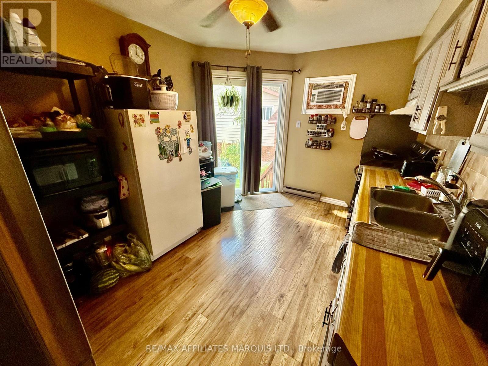 574 Lynwood Drive Property Photo 9