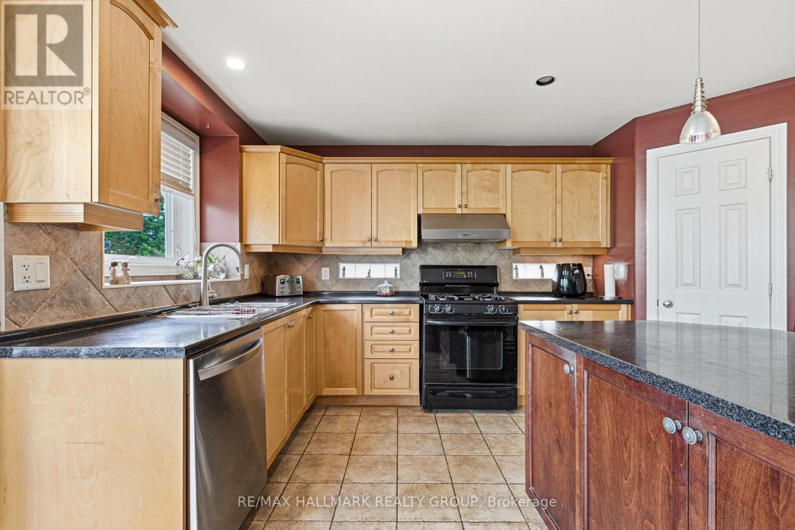 9 Blackshire Circle Property Photo 18