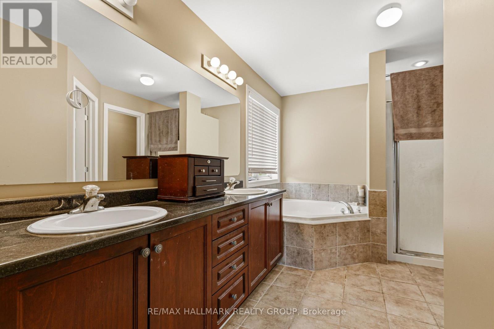 9 Blackshire Circle Property Photo 28
