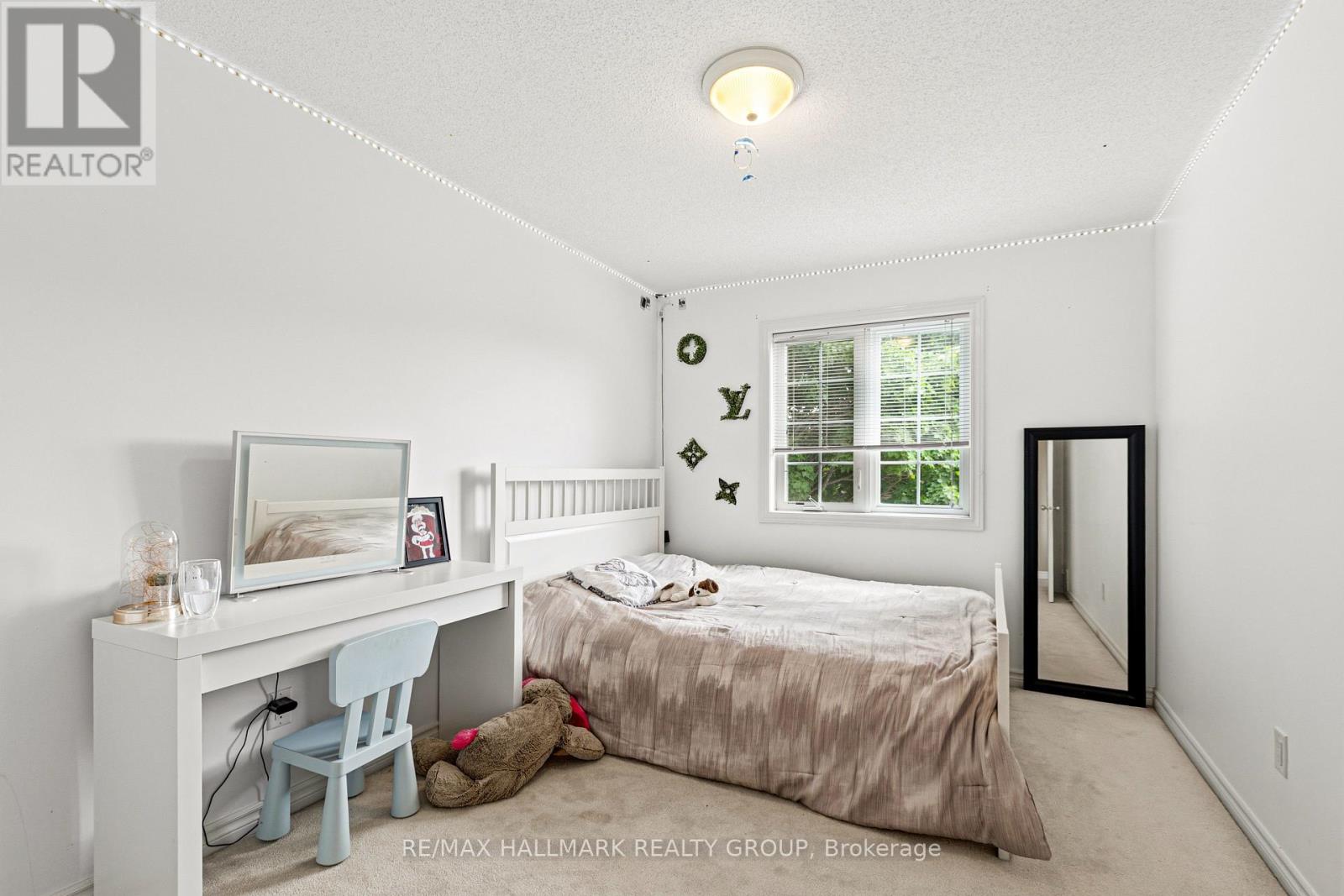 9 Blackshire Circle Property Photo 34
