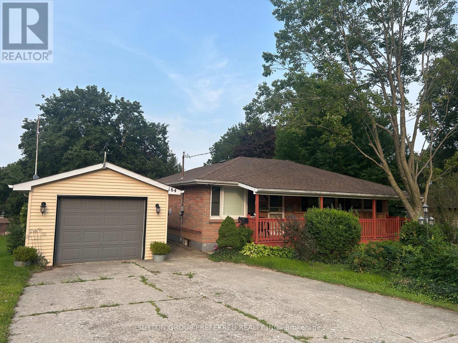 164 Mckeand Street Property Photo 1