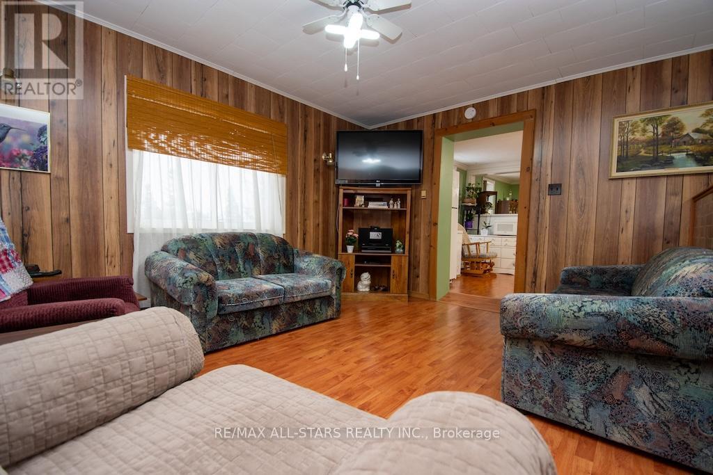 534 Fenel Road Property Photo 6