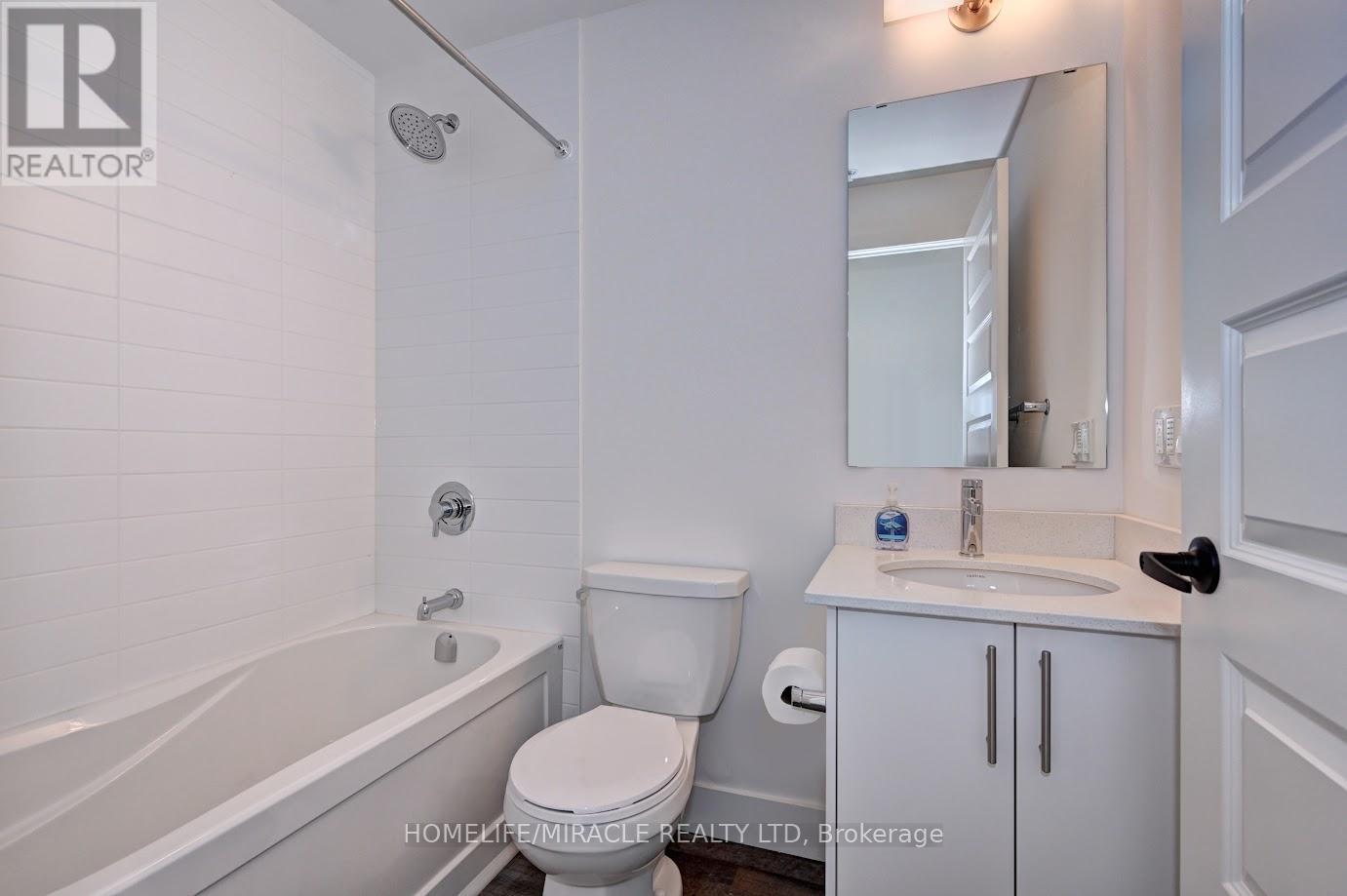 110 - 107 Rogers Street Property Photo 12