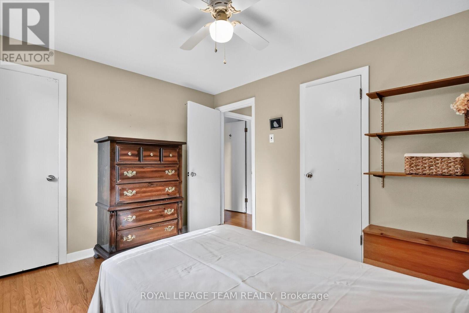 957 Winnington Avenue Property Photo 21
