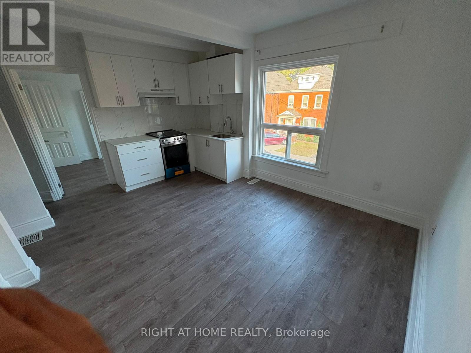 110 Mrytle Avenue Property Photo 4