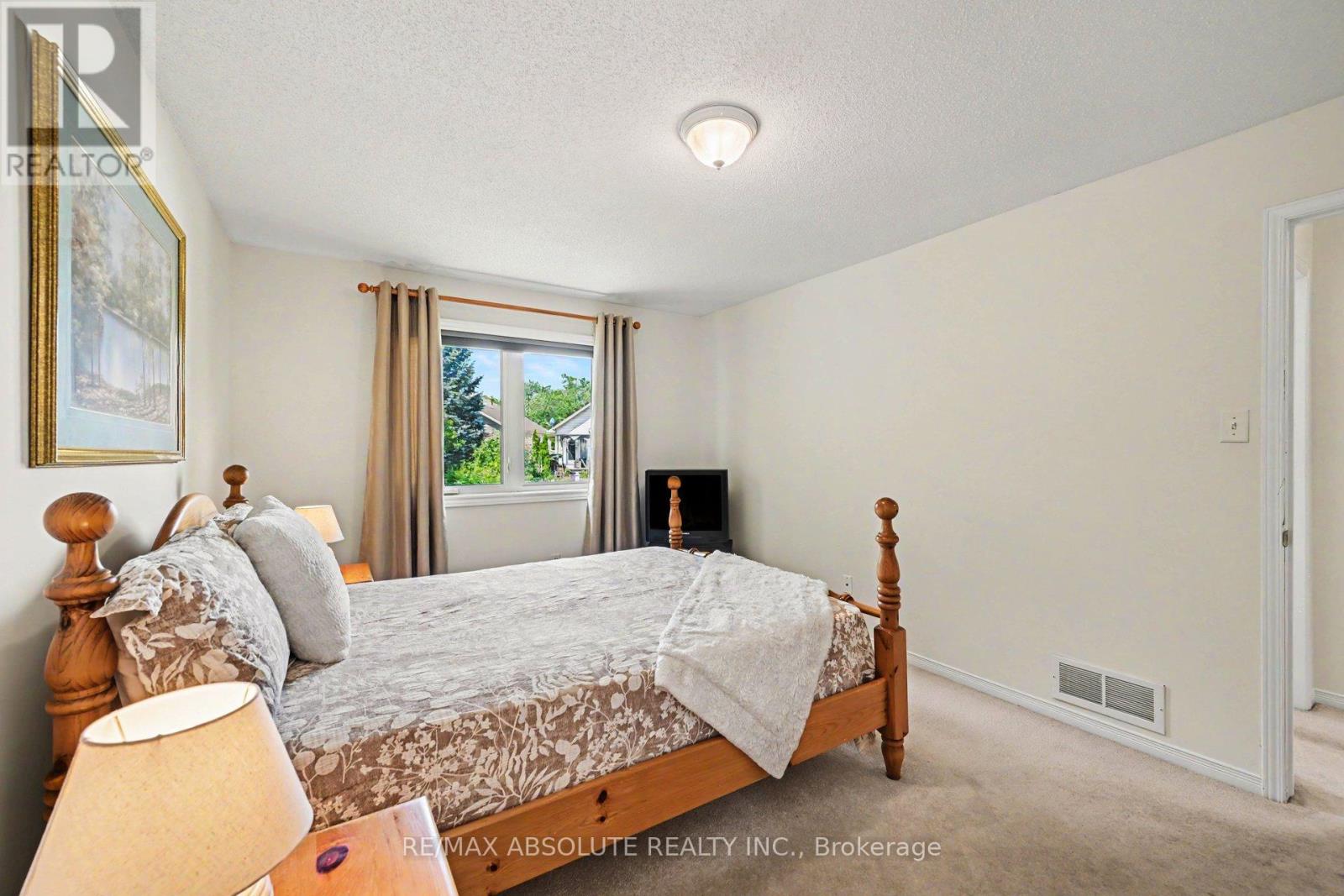 1 River Ridge Crescent Property Photo 33