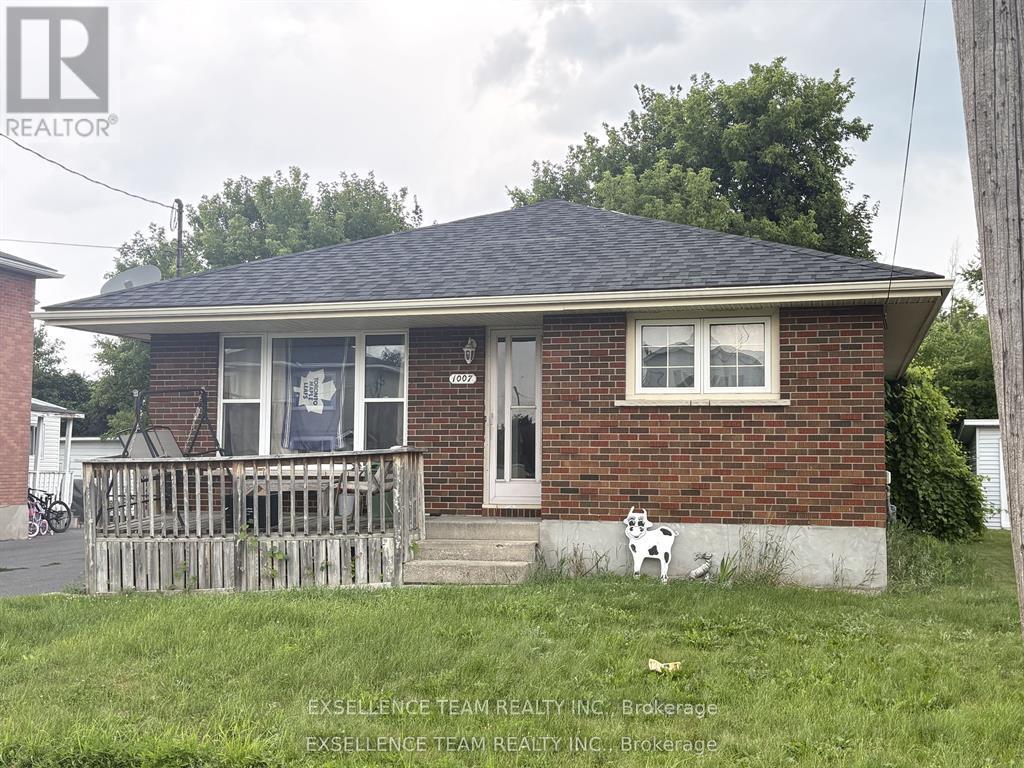 1007 GRAND AVENUE Property Photo 1
