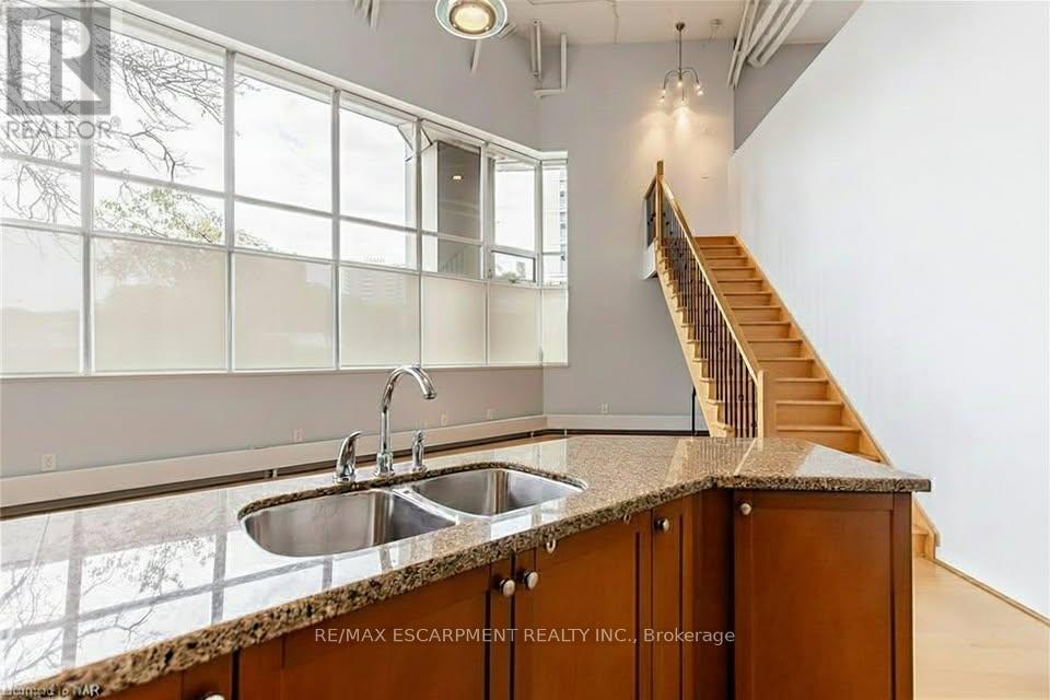 106 - 66 Bay Street S Property Photo 10