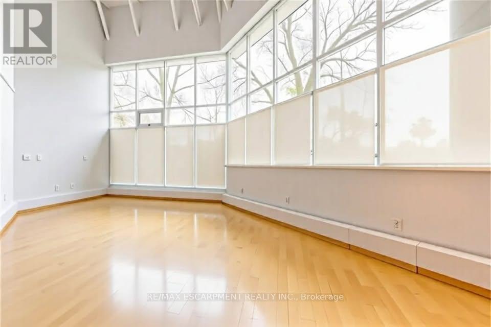 106 - 66 Bay Street S Property Photo 11