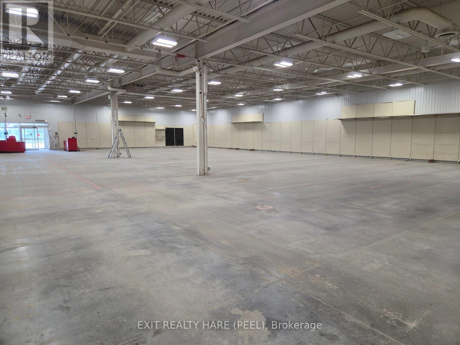 2954a Ontario Street Property Photo 9