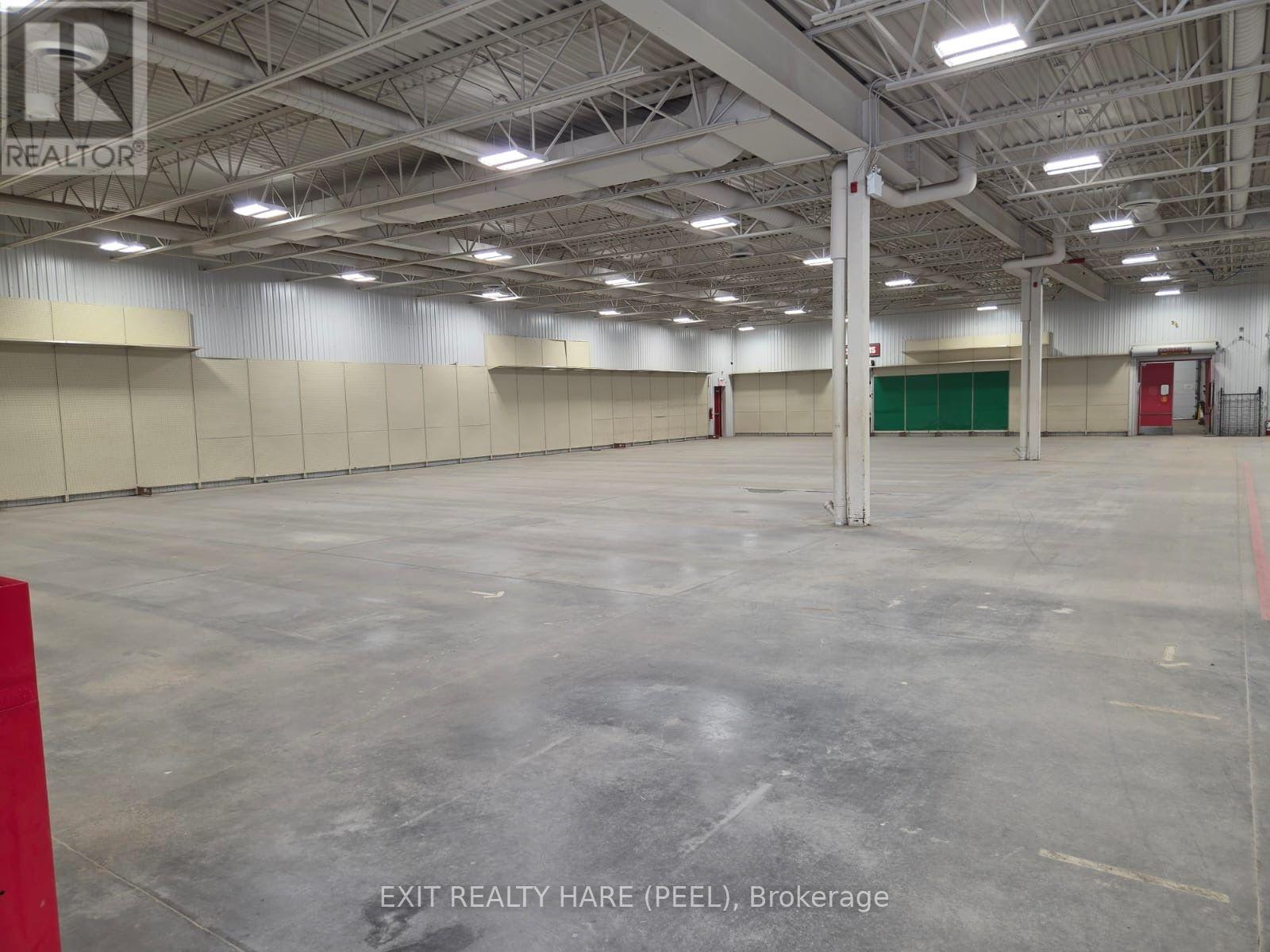 2954a Ontario Street Property Photo 20
