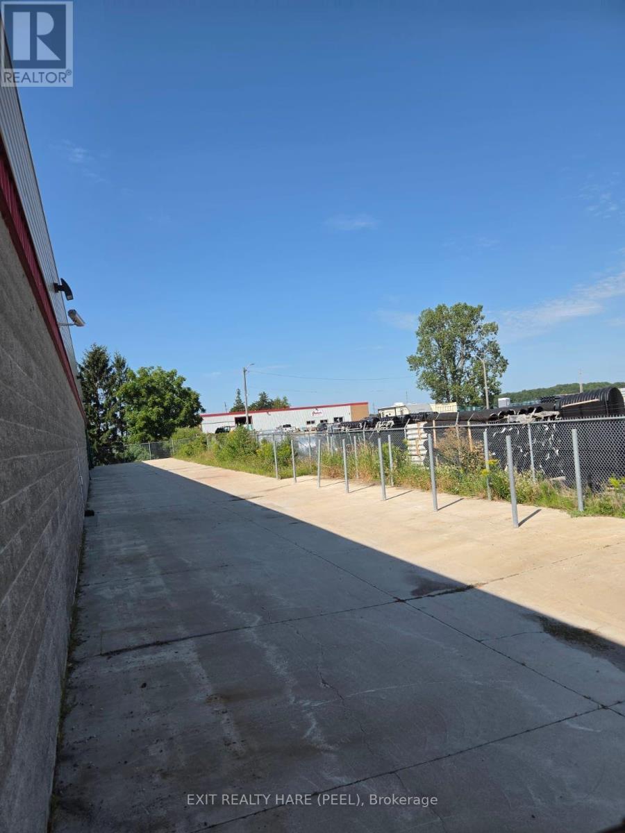 2954a Ontario Street Property Photo 26