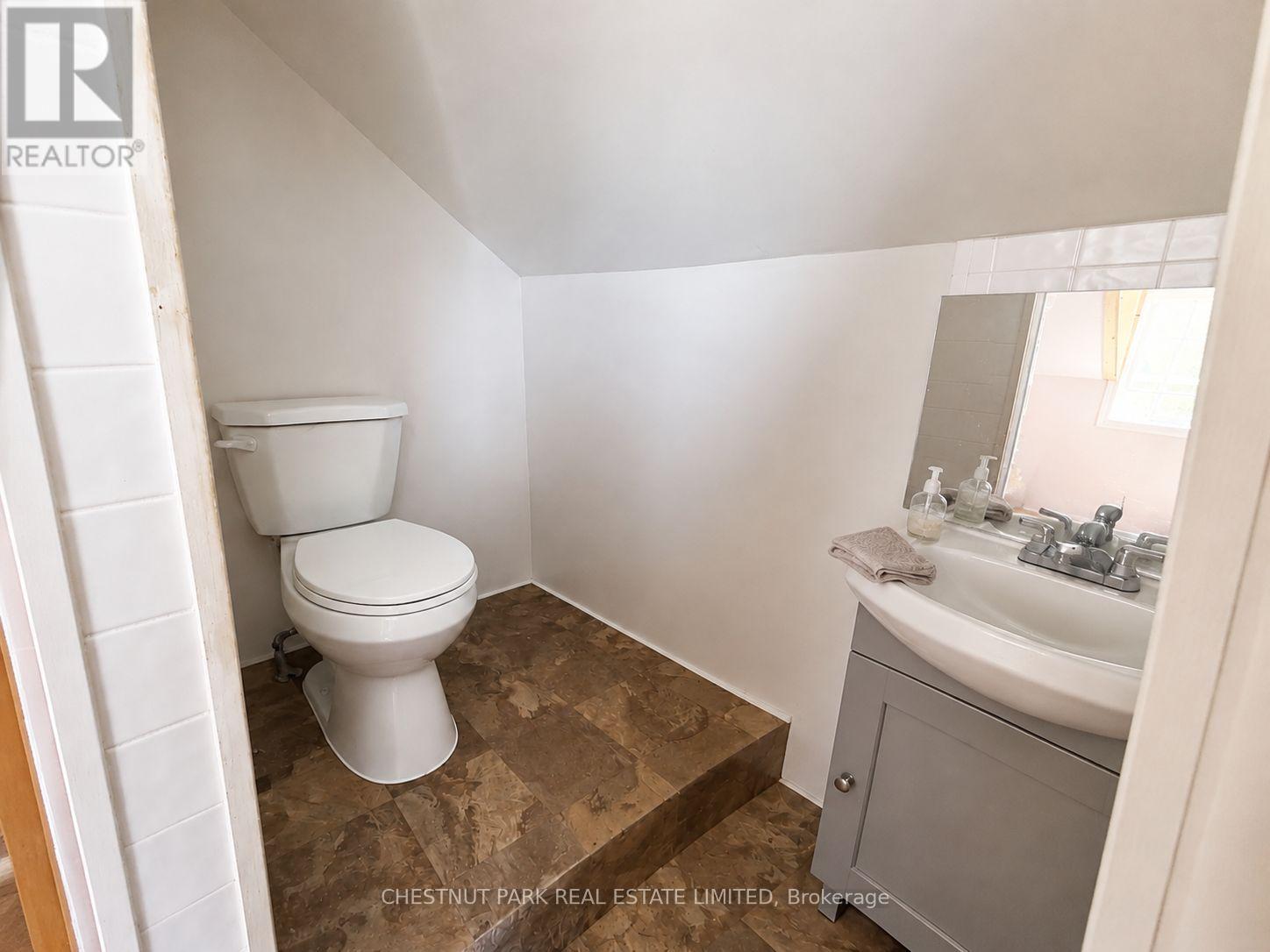 14 Given Road N Property Photo 9