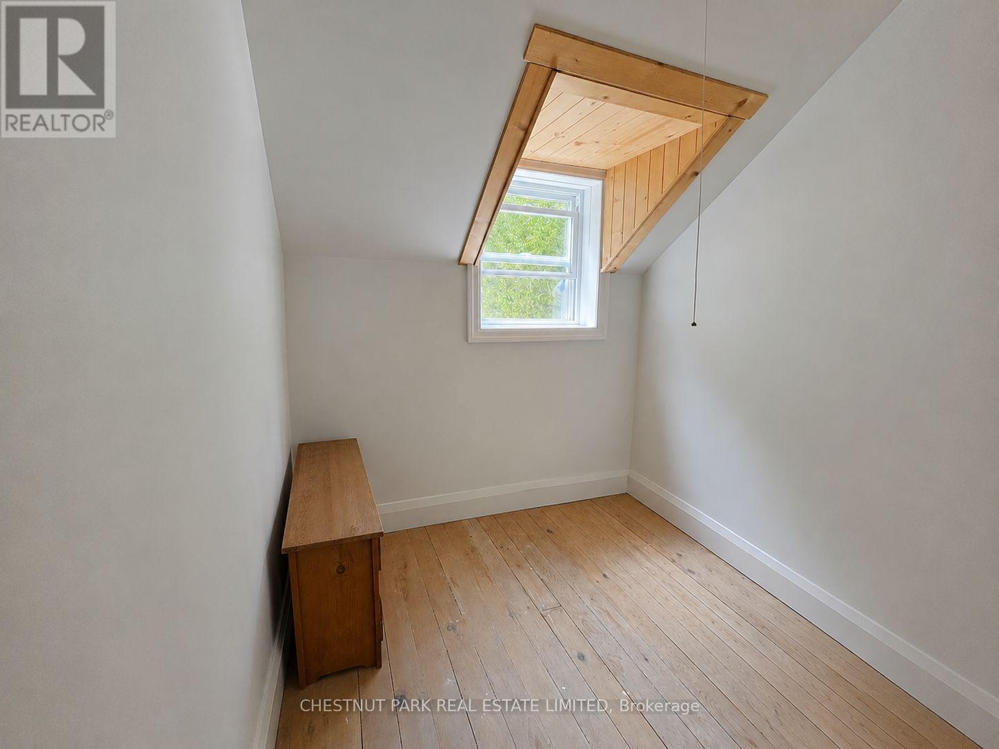 14 Given Road N Property Photo 13