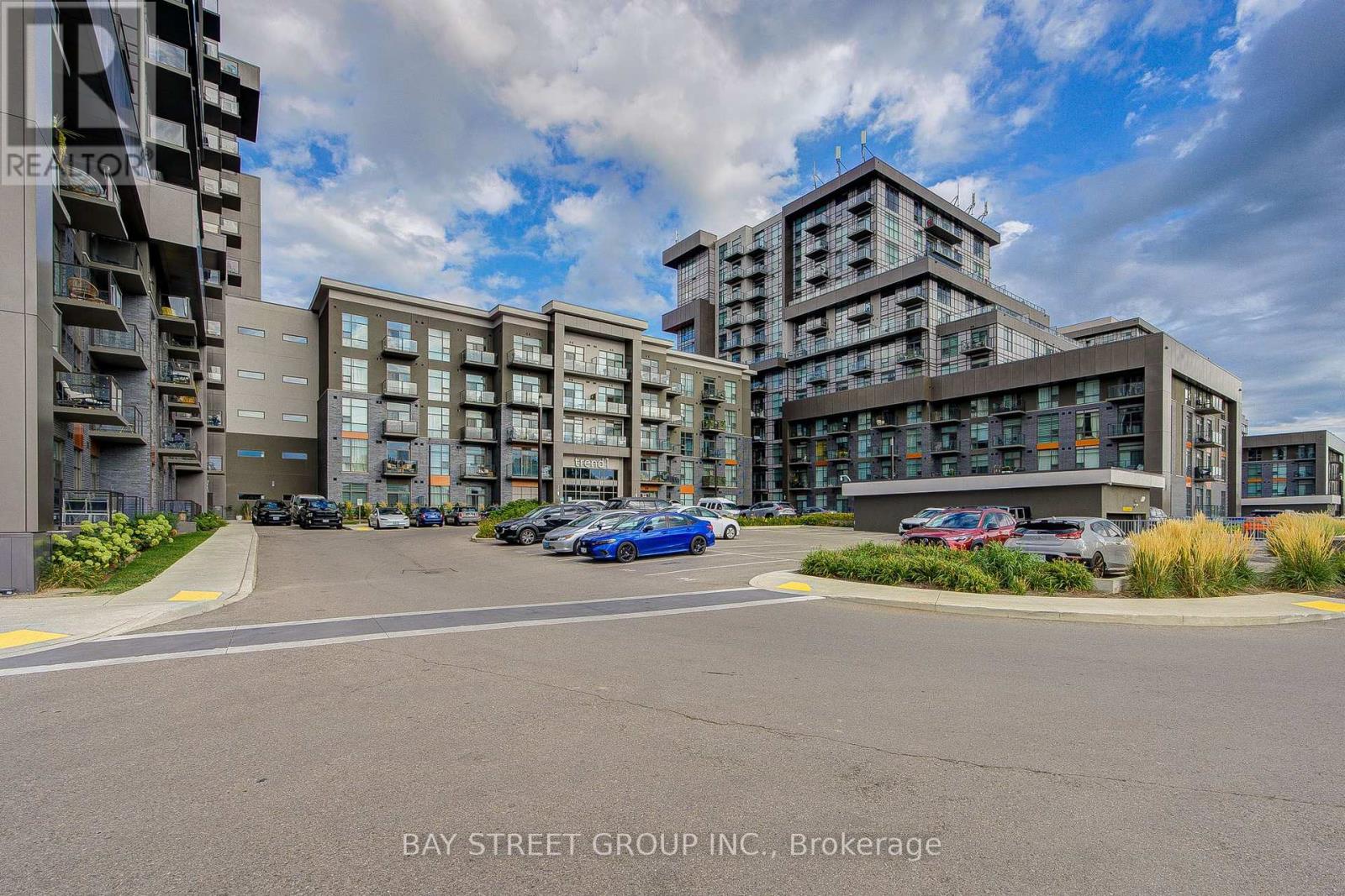 313 - 450 DUNDAS STREET E Property Photo 1