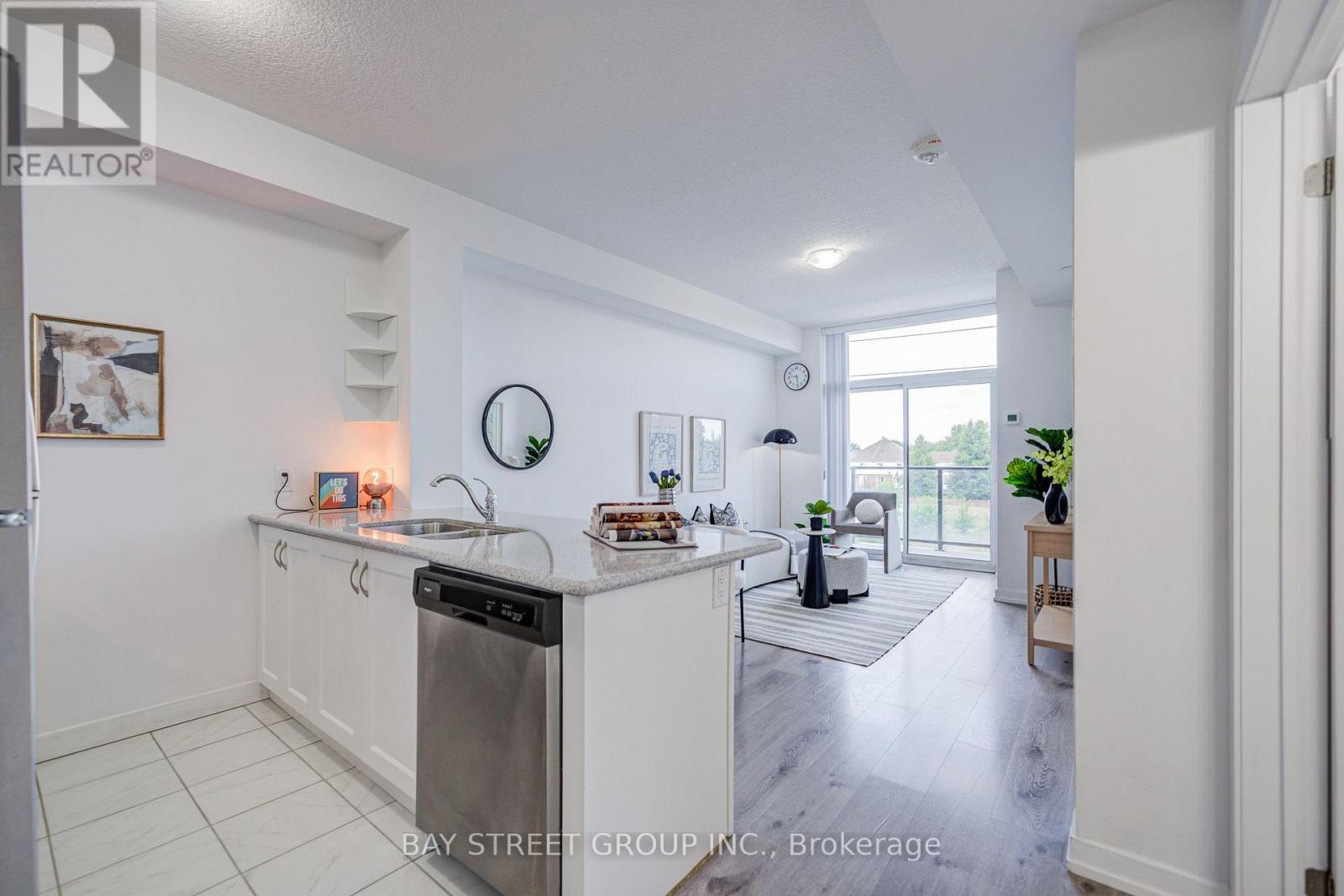 313 - 450 Dundas Street E Property Photo 3