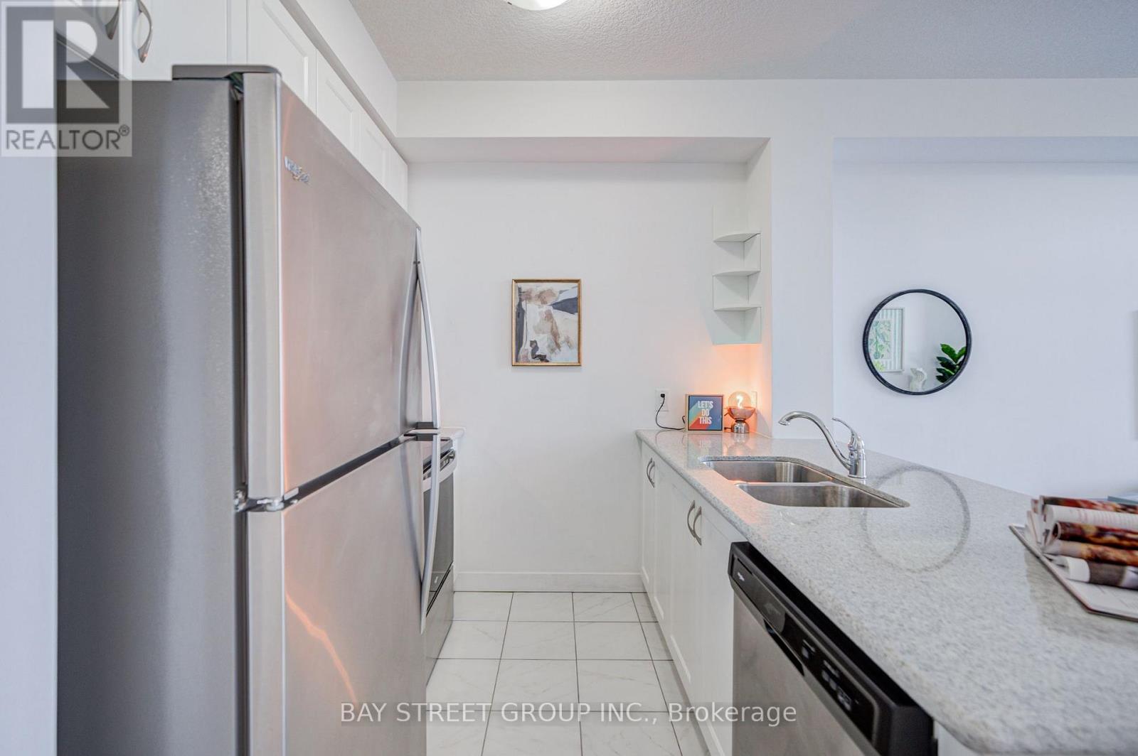 313 - 450 Dundas Street E Property Photo 4