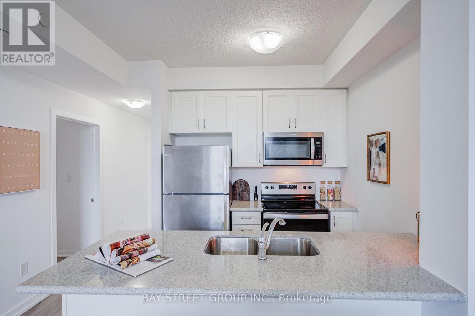 313 - 450 Dundas Street E Property Photo 6